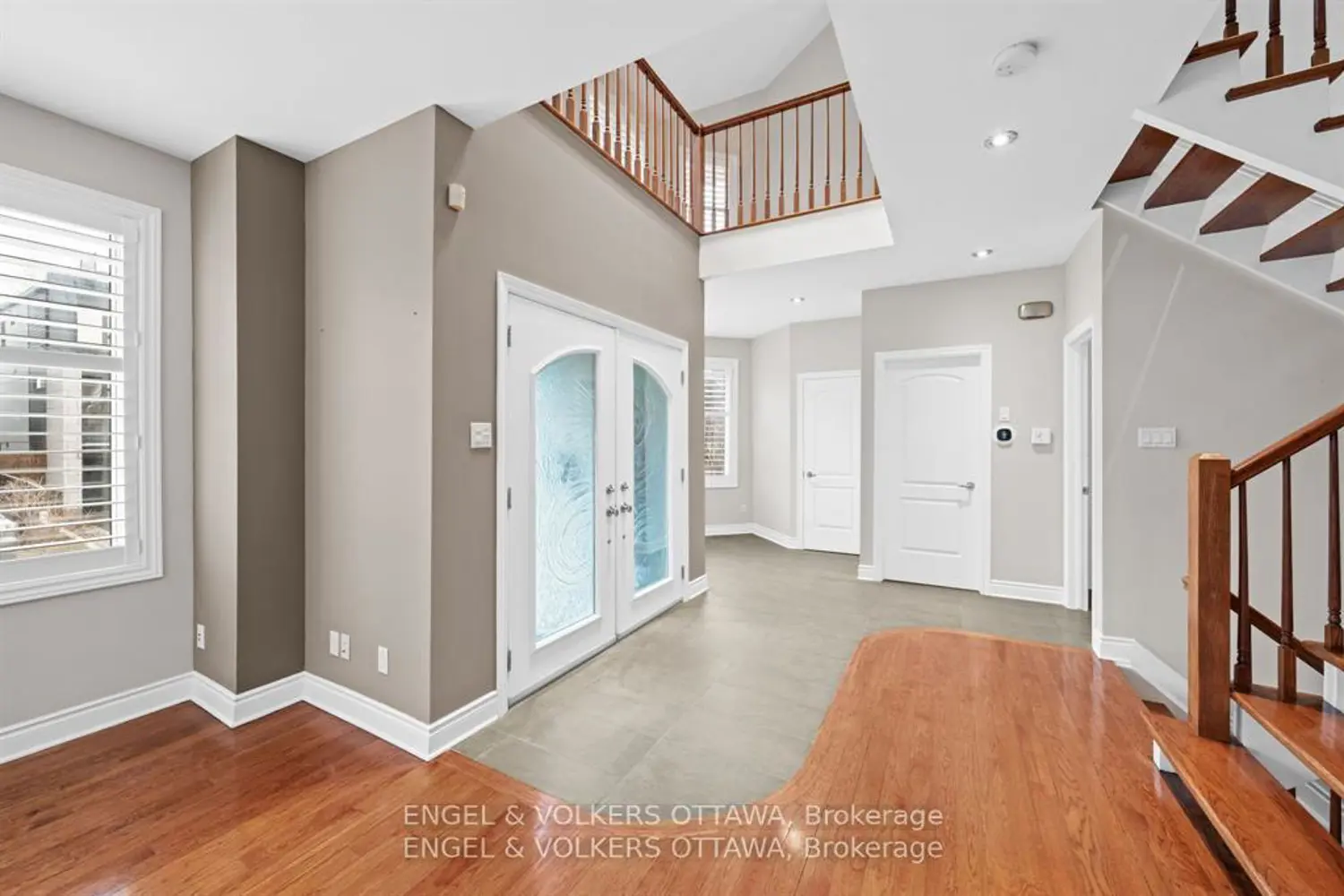249 Atlantis Avenue photo 3