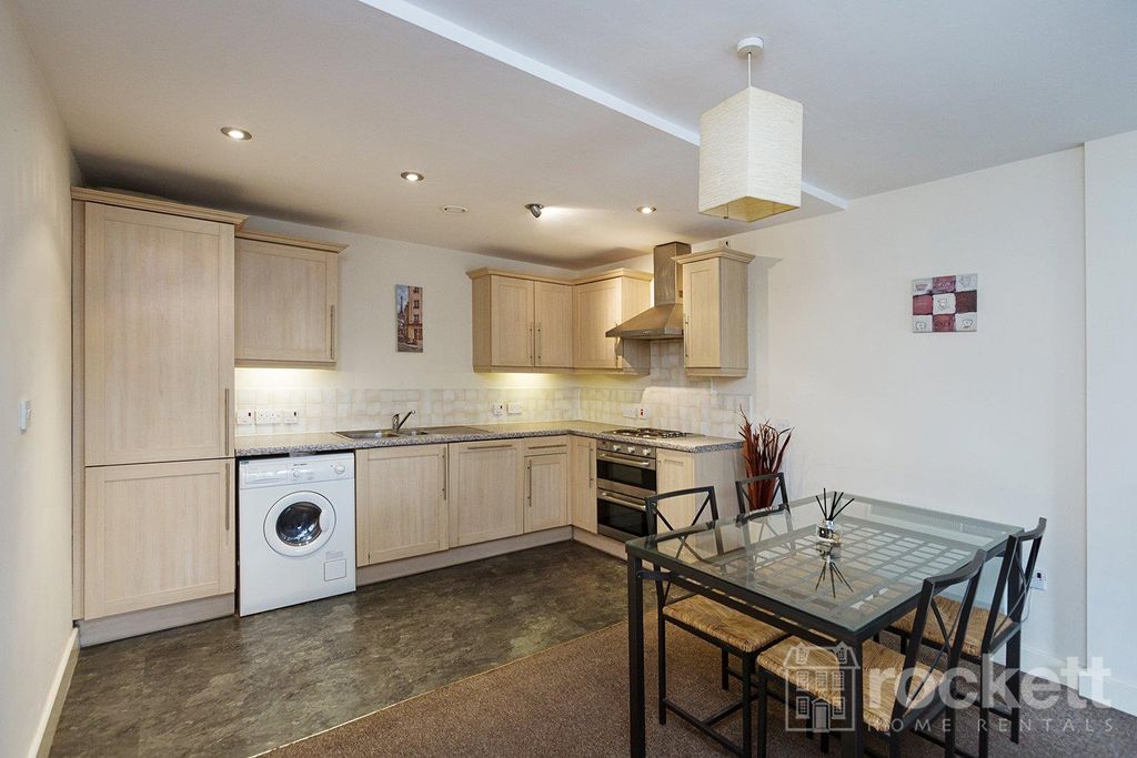 Additional image 3 of 2 bed flat to rentTower Court, No.1 London Road, Newcastle Under Lyme, Staffordshire ST5