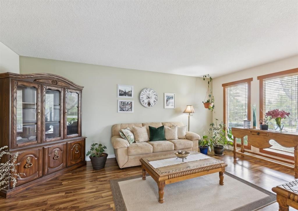 Additional image 5 of 323 Ranchview Place NW, Calgary, AB, T3G 1J8