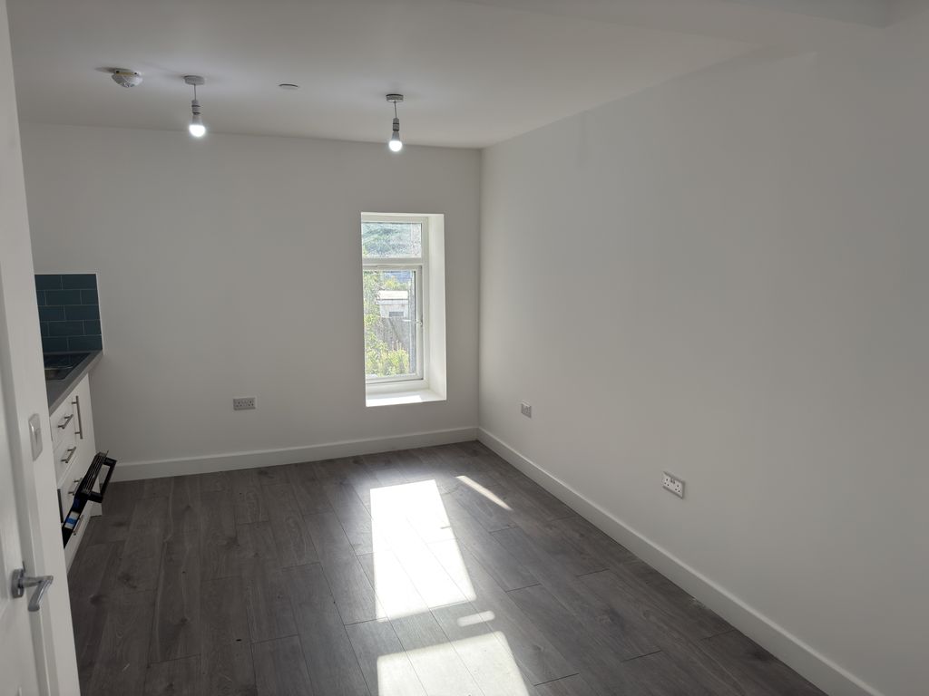 Additional image 8 of 1 bed flat to rentPicton Street, Maesteg CF34