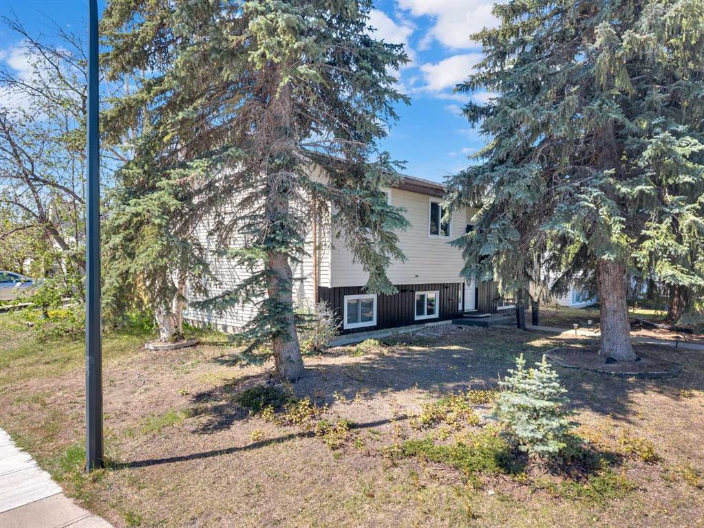 Additional image 2 of 3409 39 Street, Red Deer, AB, T4N 5T7