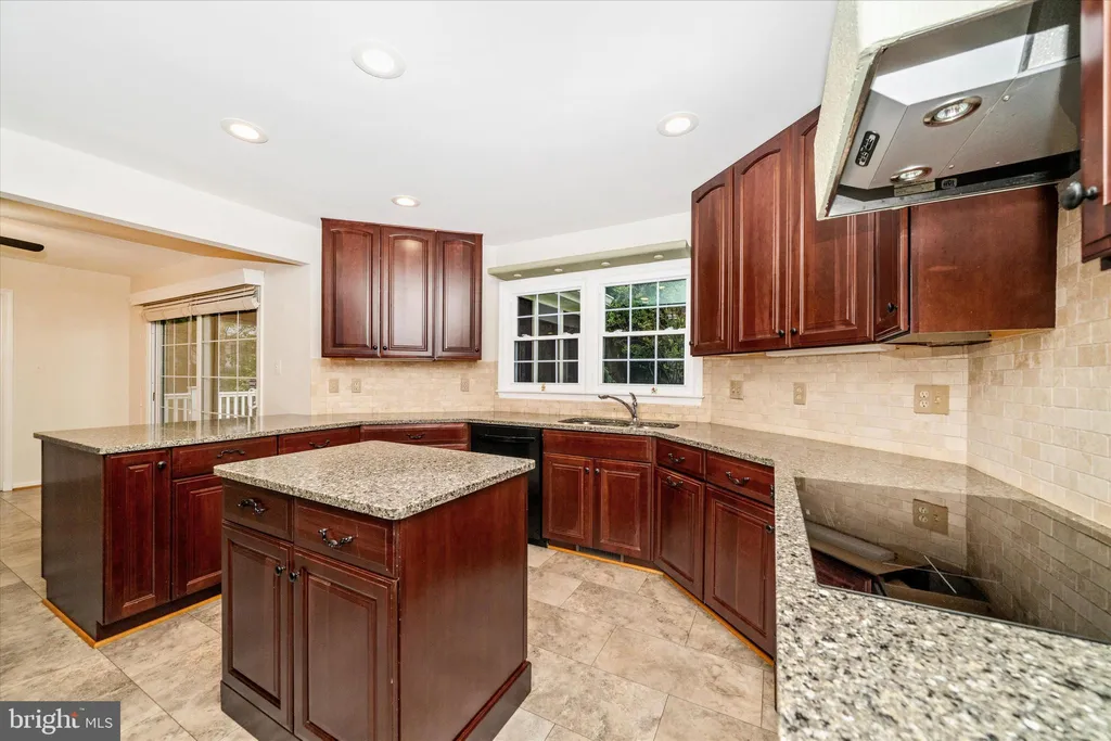 Additional image 15 of 8405 Saint Regis Way, Gaithersburg, MD 20886