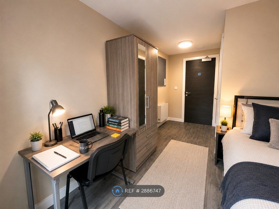 6 bed flat to rentHepburn Court C, Bristol BS2