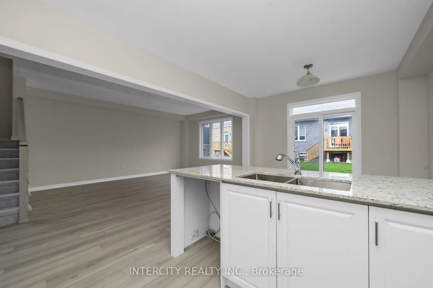 Additional image 10 of 74 Molozzi Street