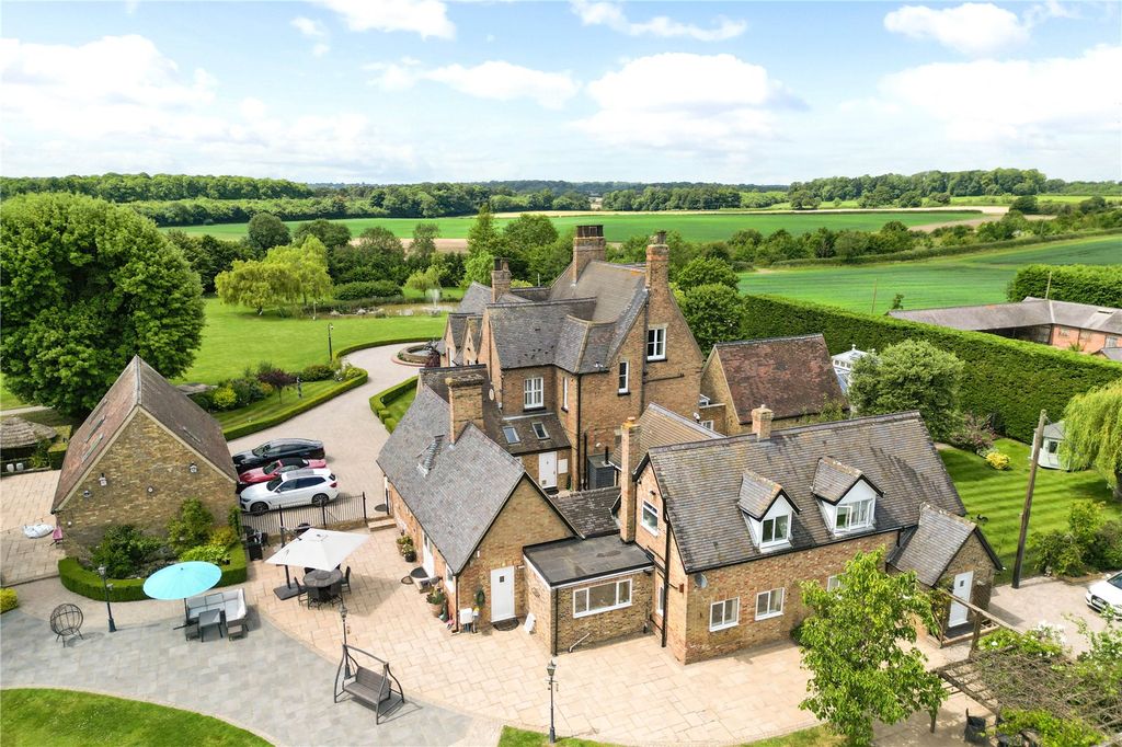 Additional image 32 of 9 bed equestrian for salePeakes End, Steppingley, Bedfordshire MK45