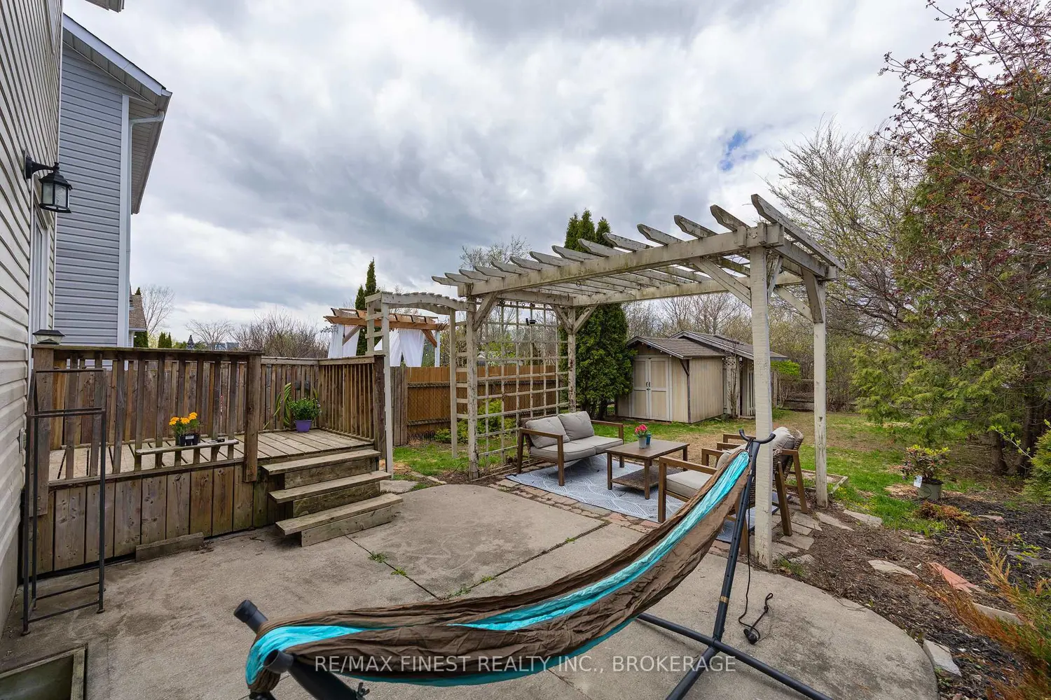 Additional image 18 of 976 Bluffwood Avenue
