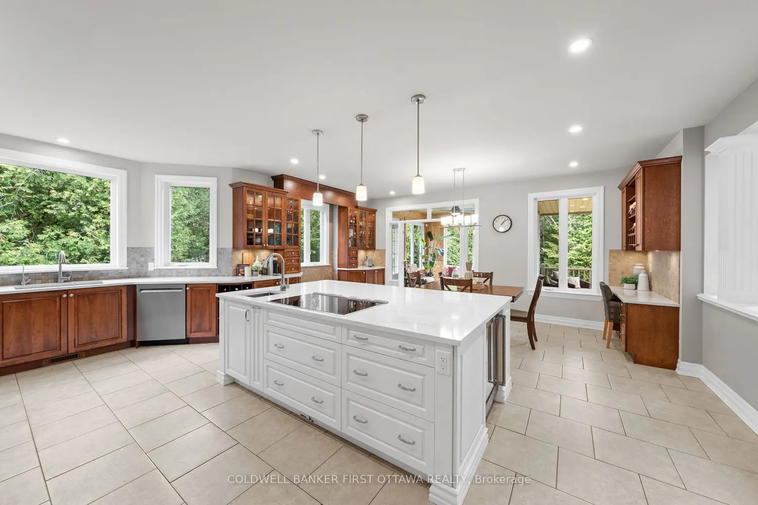 231 Ironstone Court photo 2