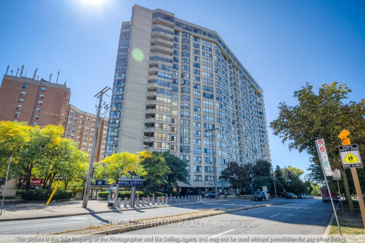 5444 Yonge Street 1810