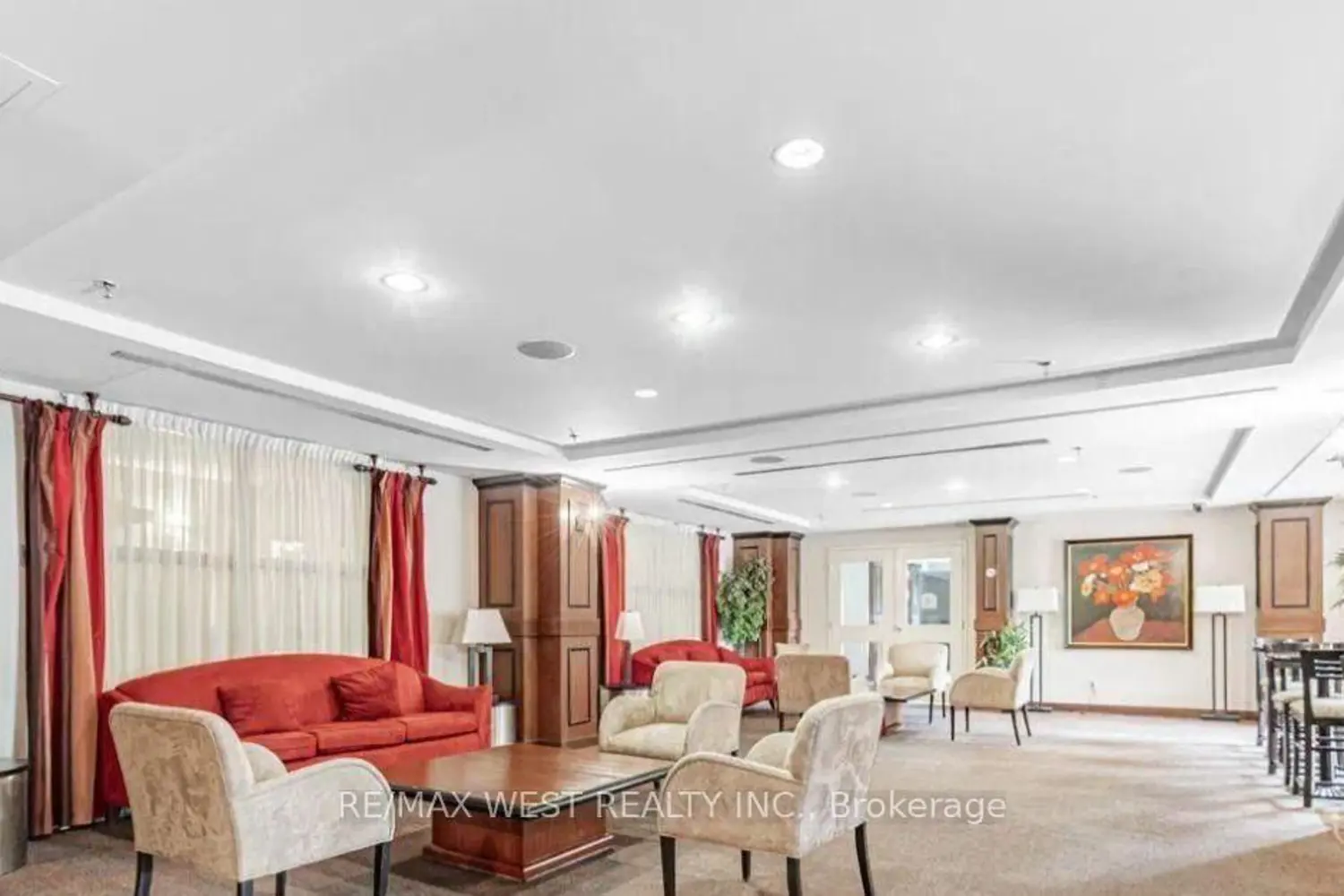 68 Corporate Drive 326 photo 2
