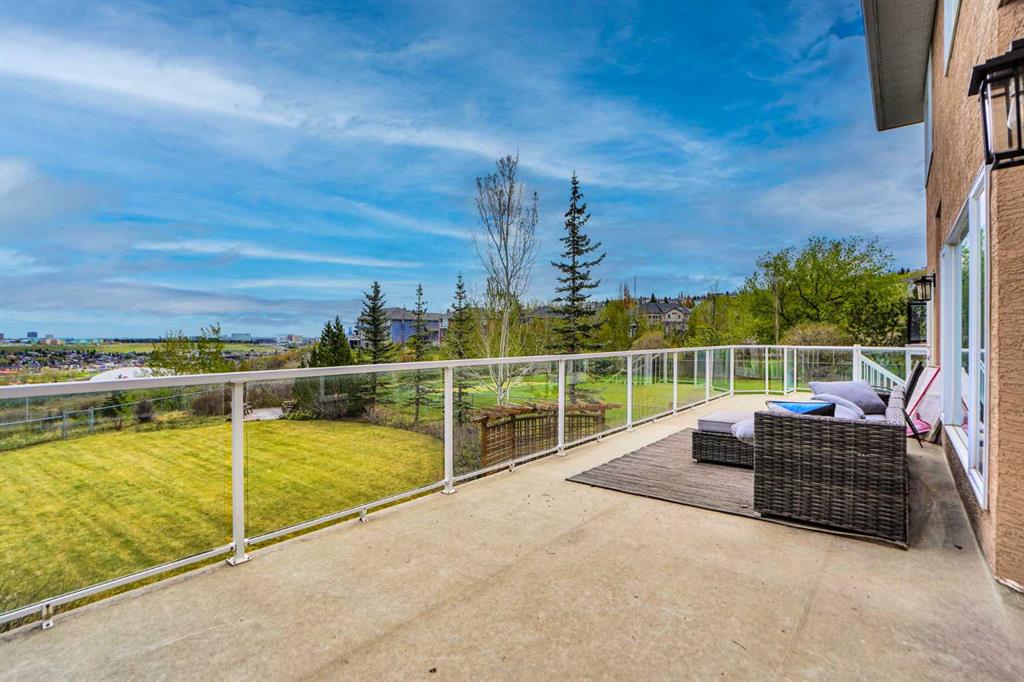 Additional image 3 of 378 Patterson Boulevard SW, Calgary, AB, T3H 3N6