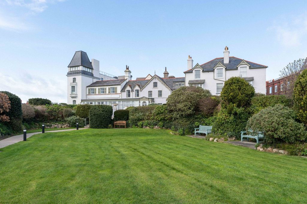 Additional image 10 of 2 bed flat for saleStation Road, Deganwy LL31