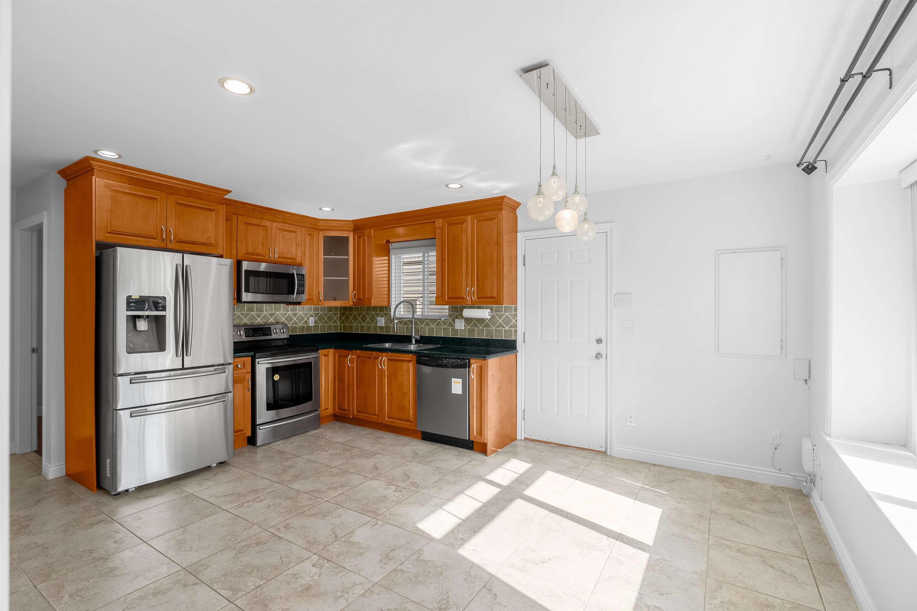 Additional image 3 of Lower-5227 Norfolk Street, Burnaby, BC, V5G 1G3