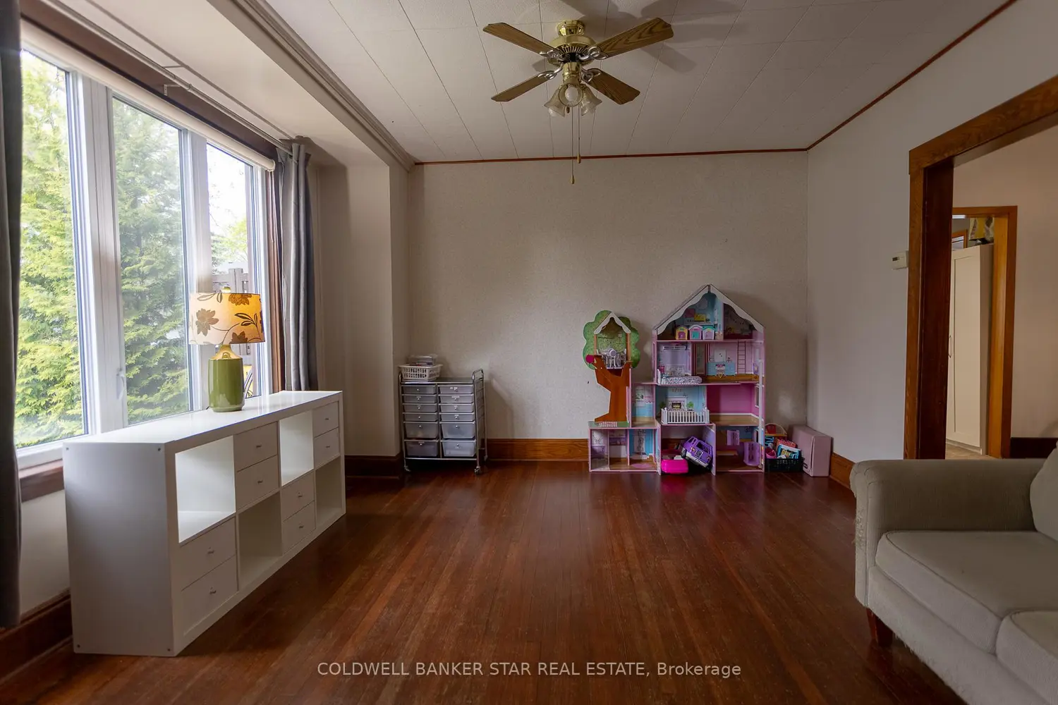 106 Fairview Avenue photo 4