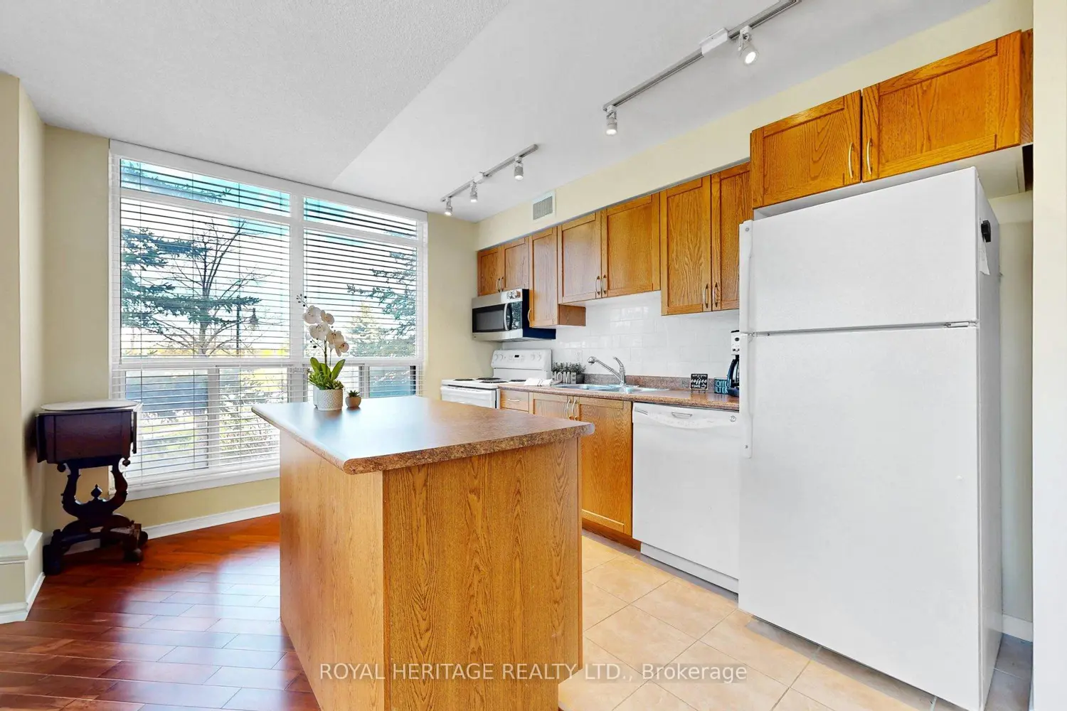 Additional image 3 of 340 Watson Street 112
