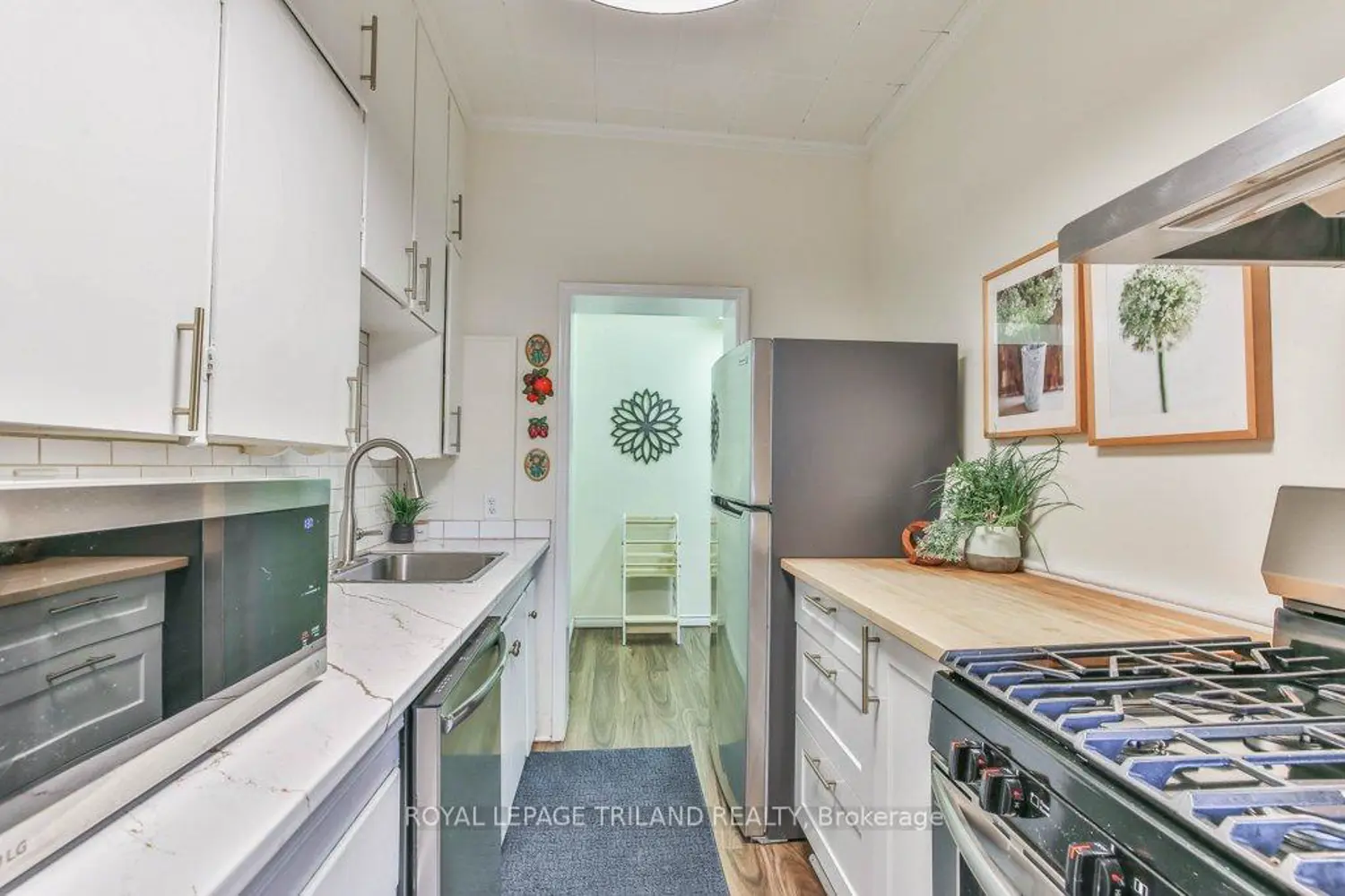 Additional image 11 of 941 Queens Avenue