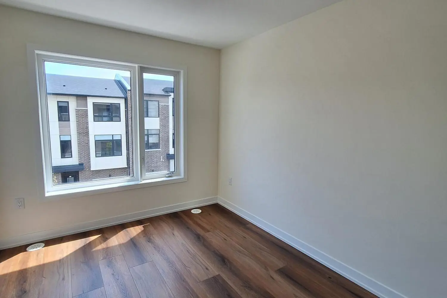 Additional image 17 of 1695 Dersan Street 1202