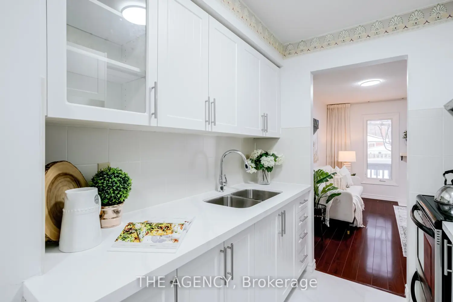 142 Greenbrae Circuit photo 5