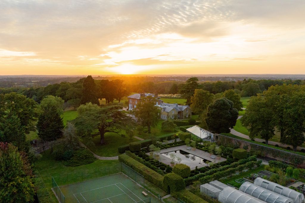 Additional image 23 of 8 bed property for saleWood Hall Lane, Radlett, Hertfordshire WD7