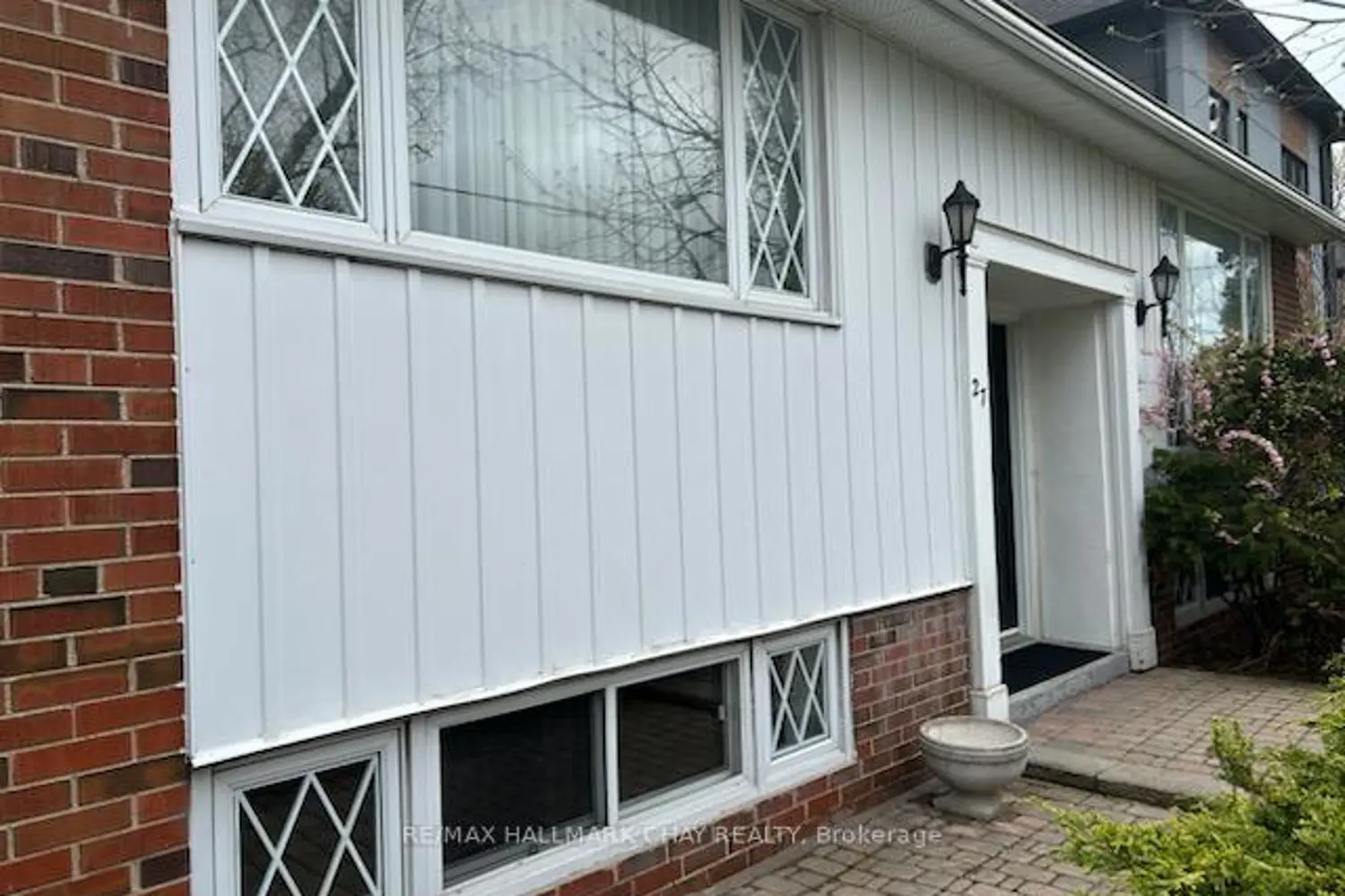 27 Elfreda Boulevard photo 4