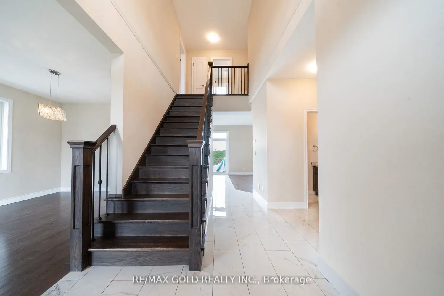 75 Burton Street photo 4