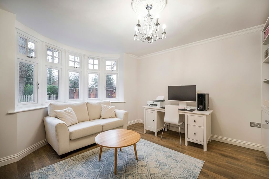 Additional image 7 of 5 bed detached house for saleFinchampstead Road, Wokingham RG41