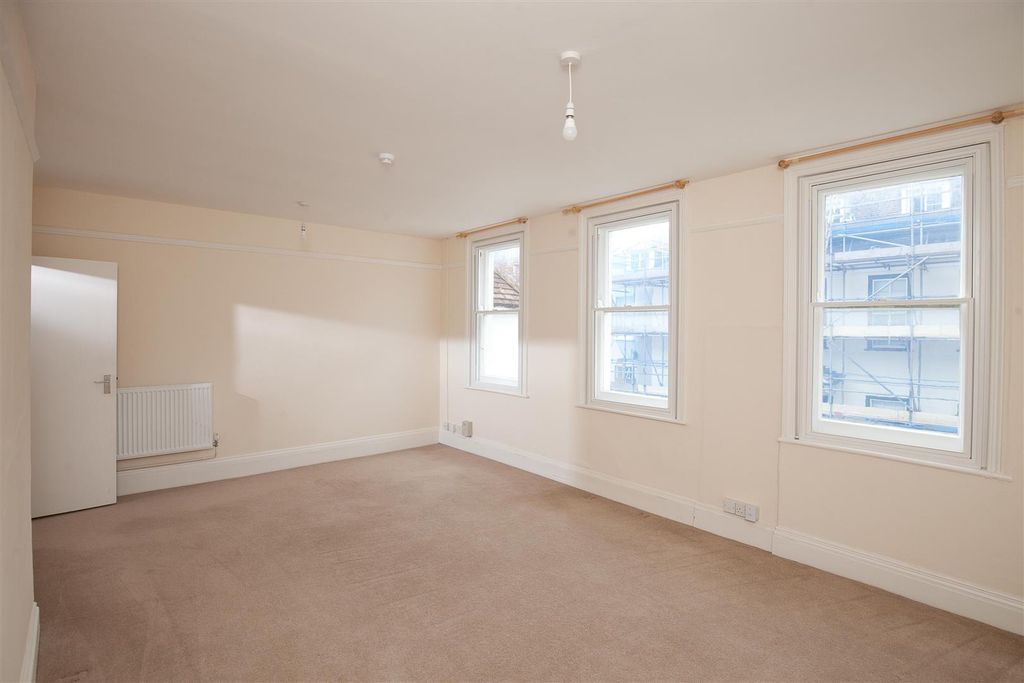 Additional image 9 of 3 bed flat to rentCrane Street, Salisbury SP1