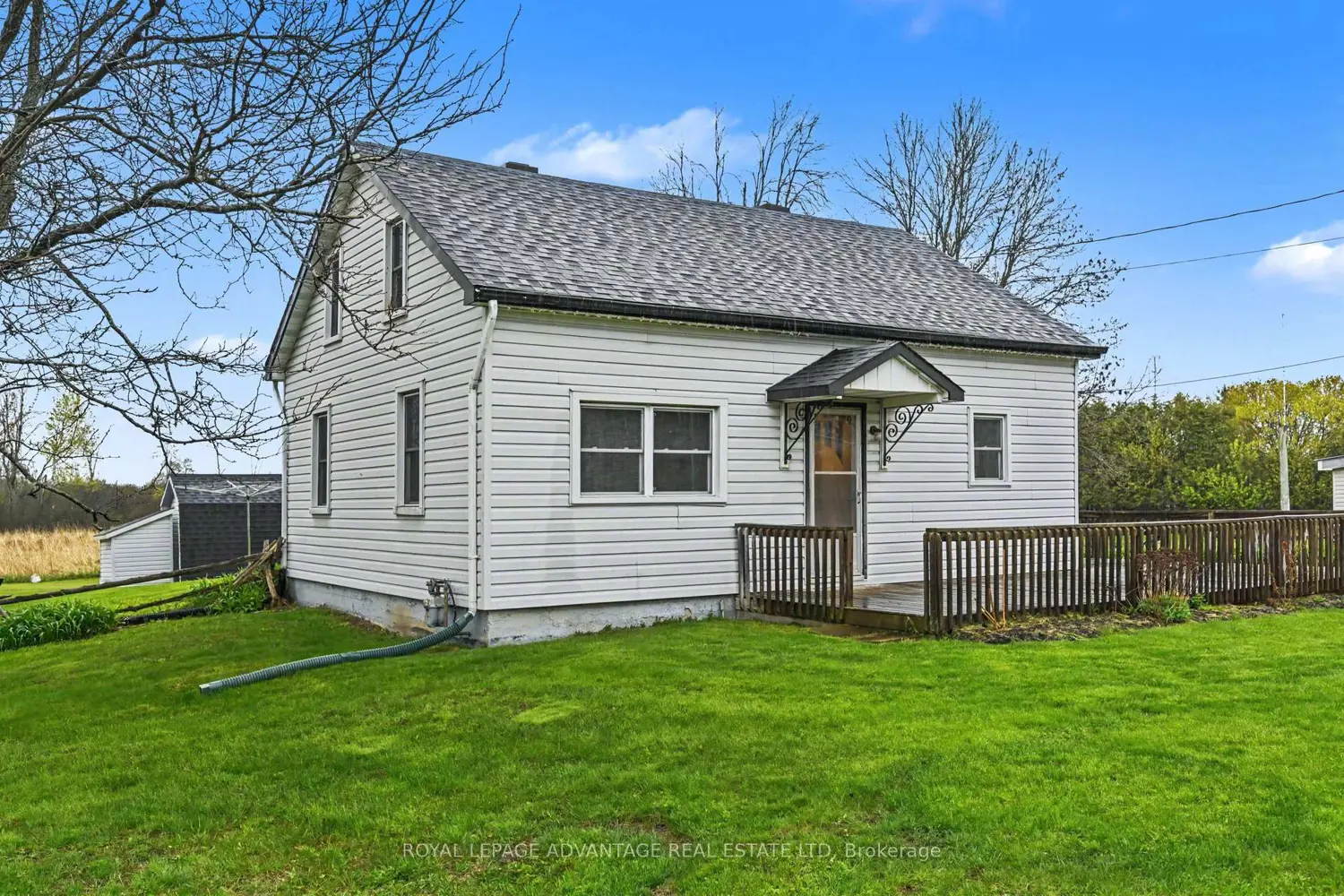 3004 Rideau Ferry Road photo 2