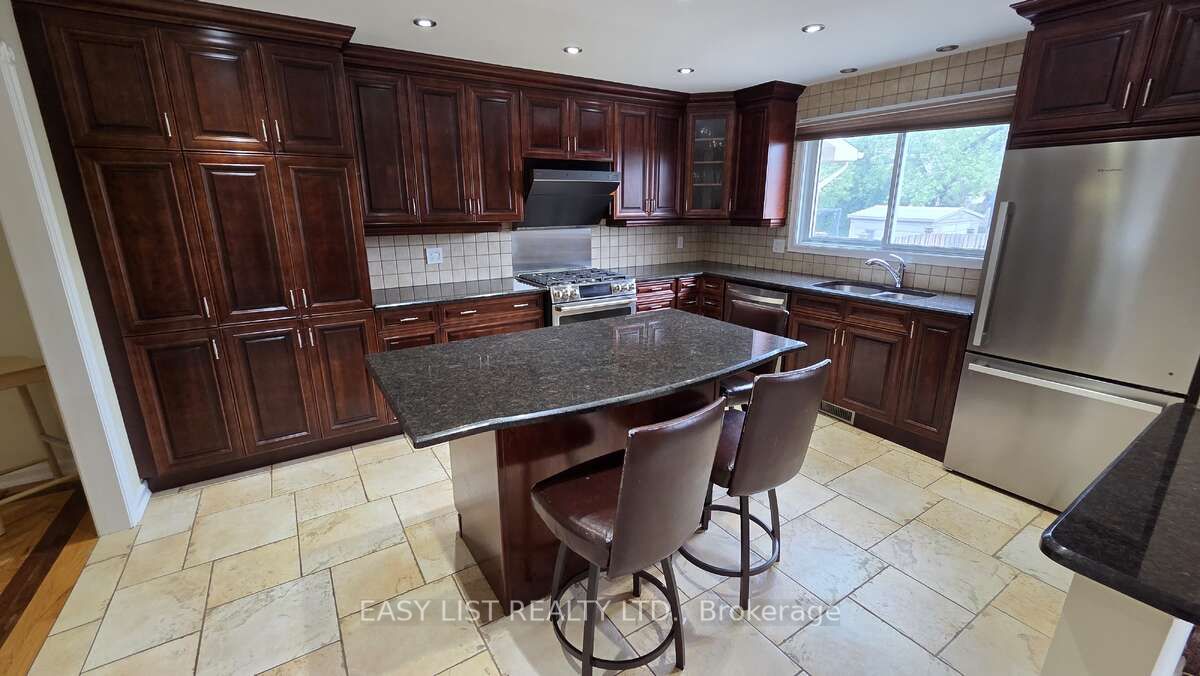 Additional image 2 of 35 Ivylea Street, Ottawa, ON, K2G 4X1