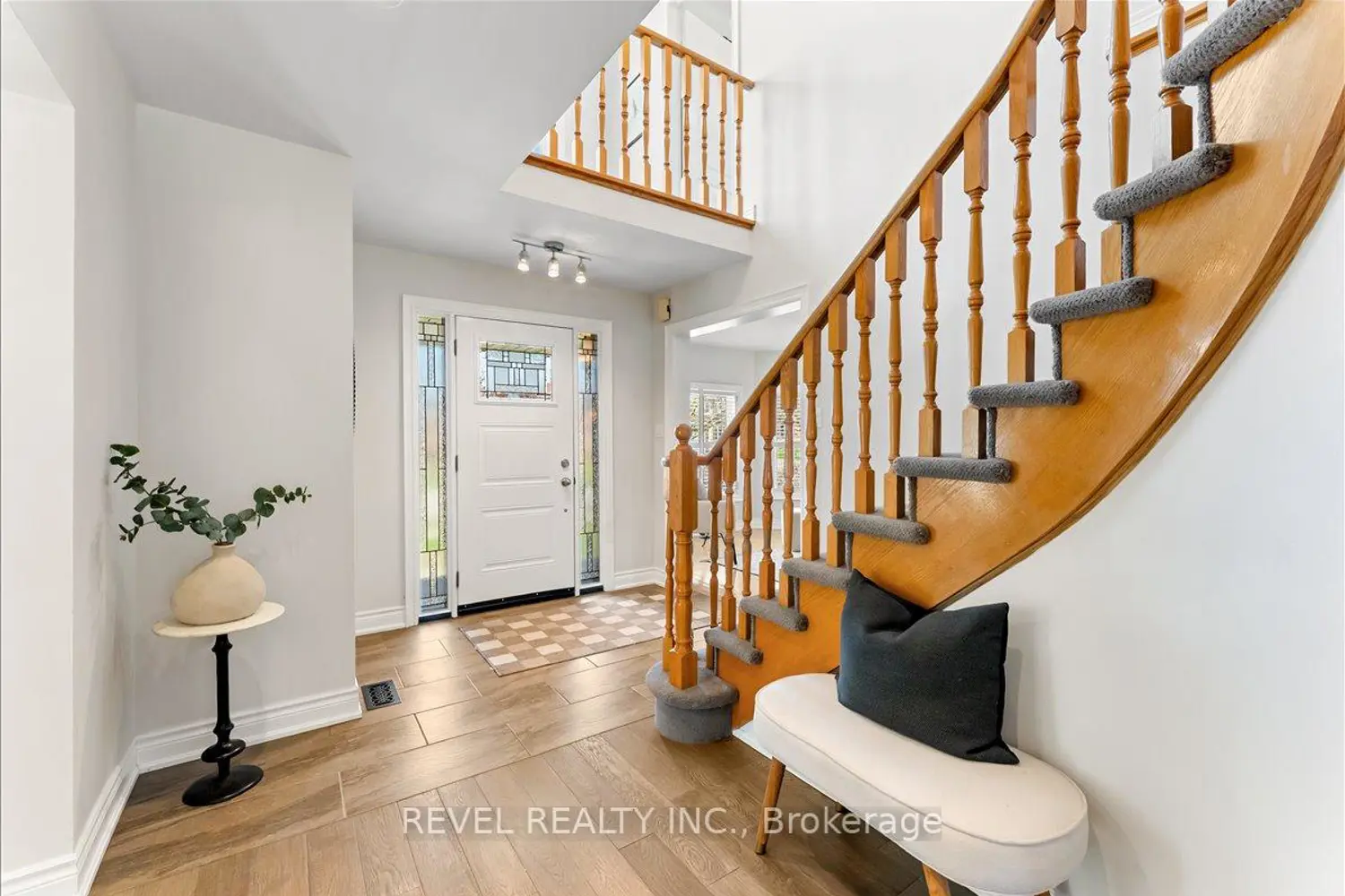 30 Linderwood Drive photo 2