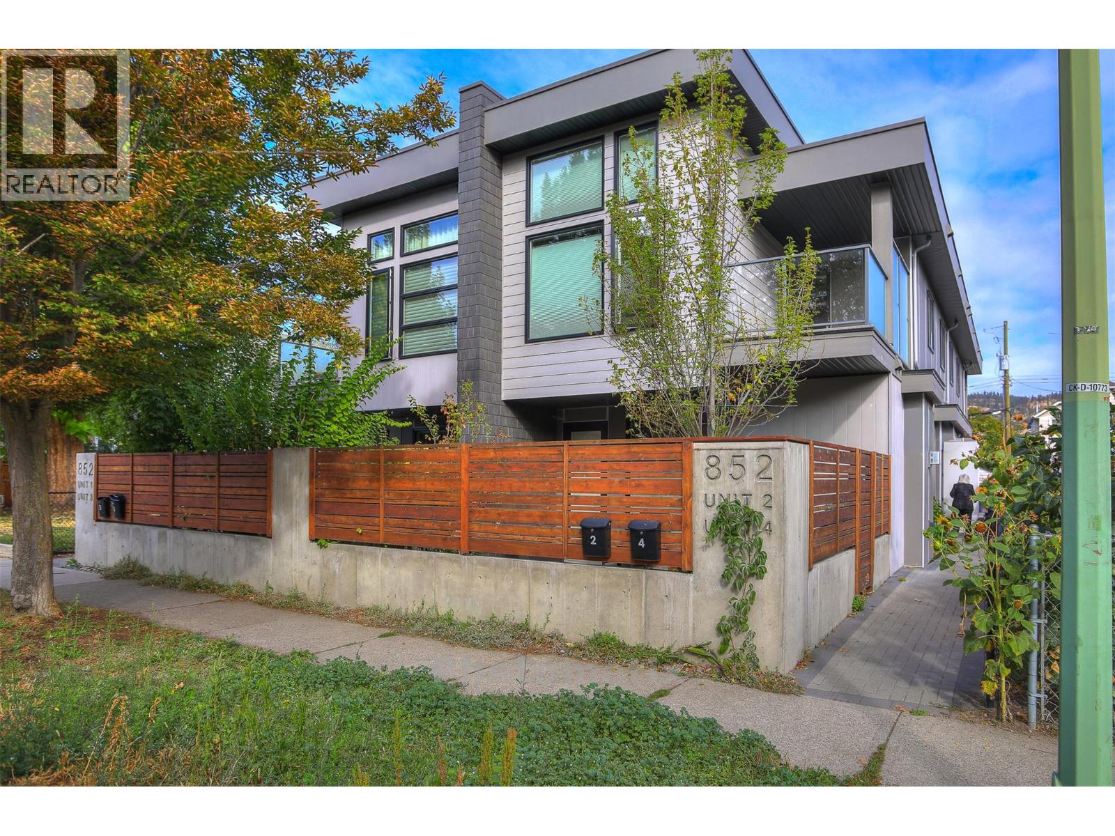 Additional image 2 of 2-852 Stockwell Avenue, Kelowna, BC, V1Y6V9