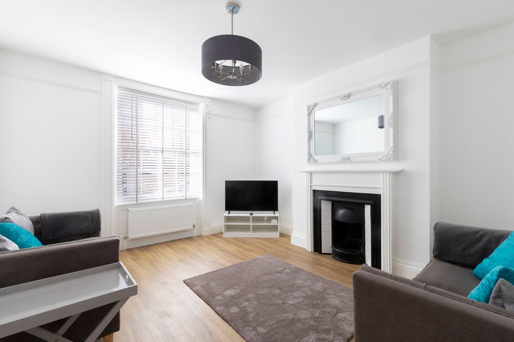 Additional image 4 of Room to rentClarence Street, Cheltenham GL50