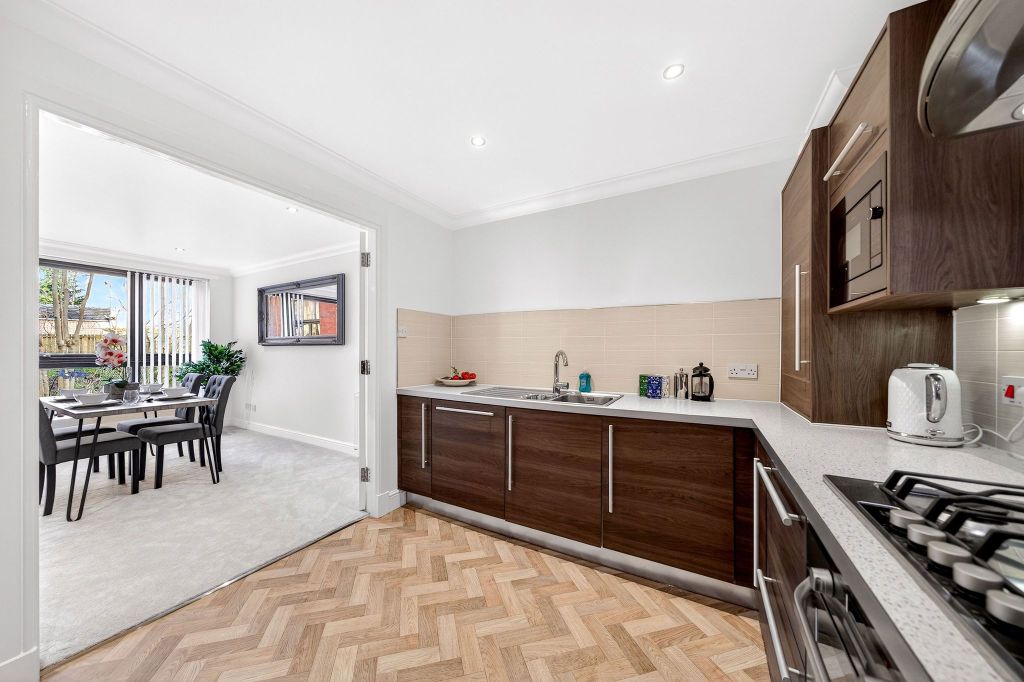 Additional image 6 of 2 bed flat for sale2/2, 147 Hayburn Lane, Glasgow G12