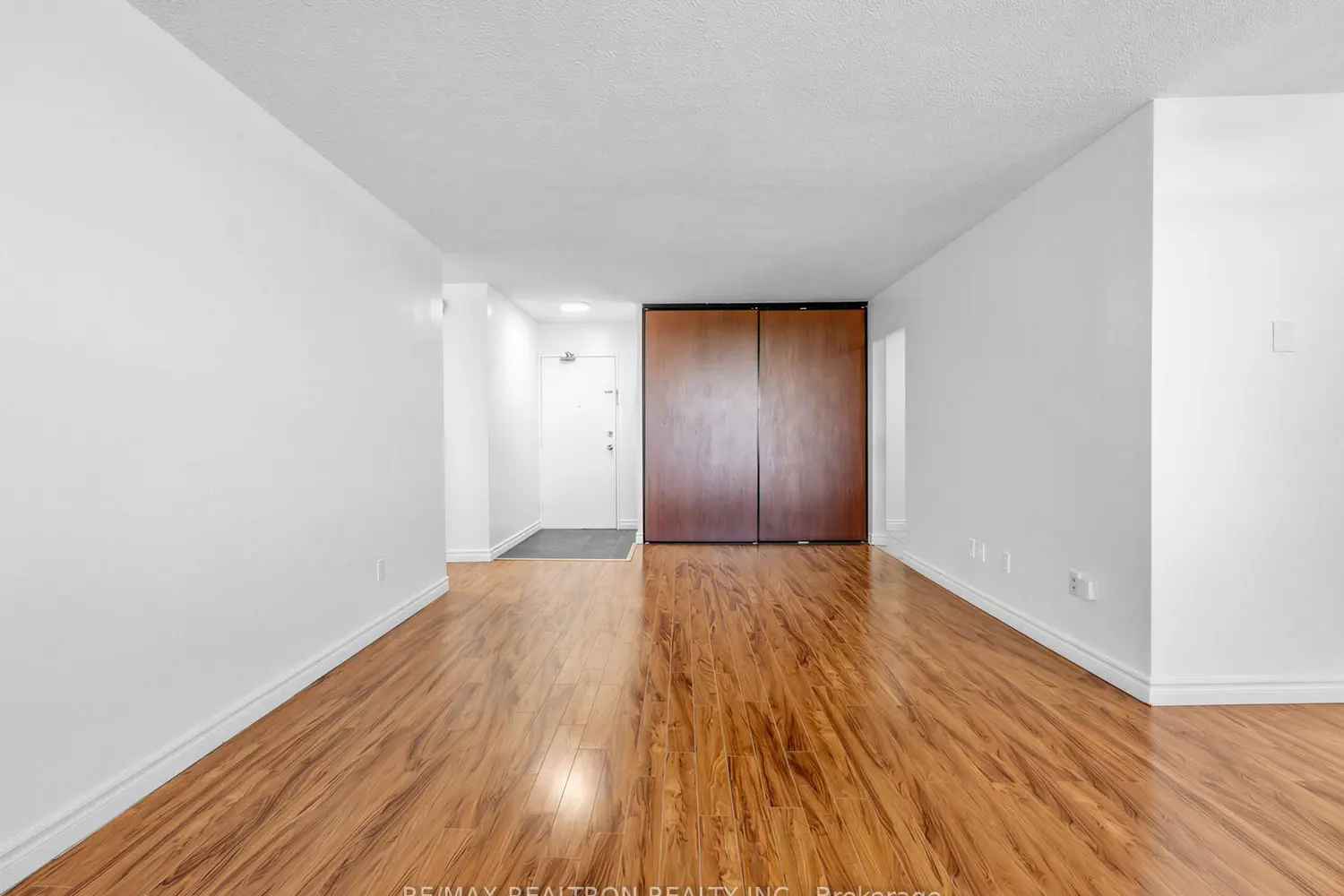 Additional image 6 of 180 Markham Road 501