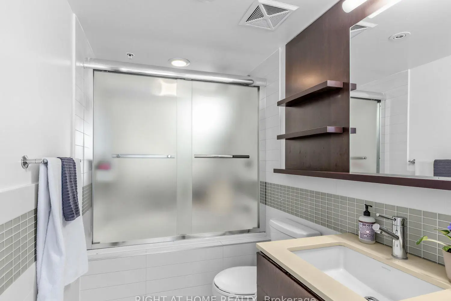 Additional image 12 of 295 Adelaide Street 1210