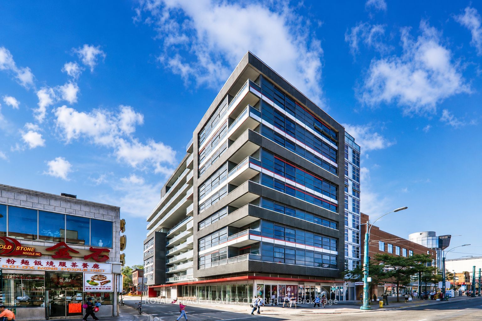607-10 Willison Square, Toronto, ON, M5T 1E7