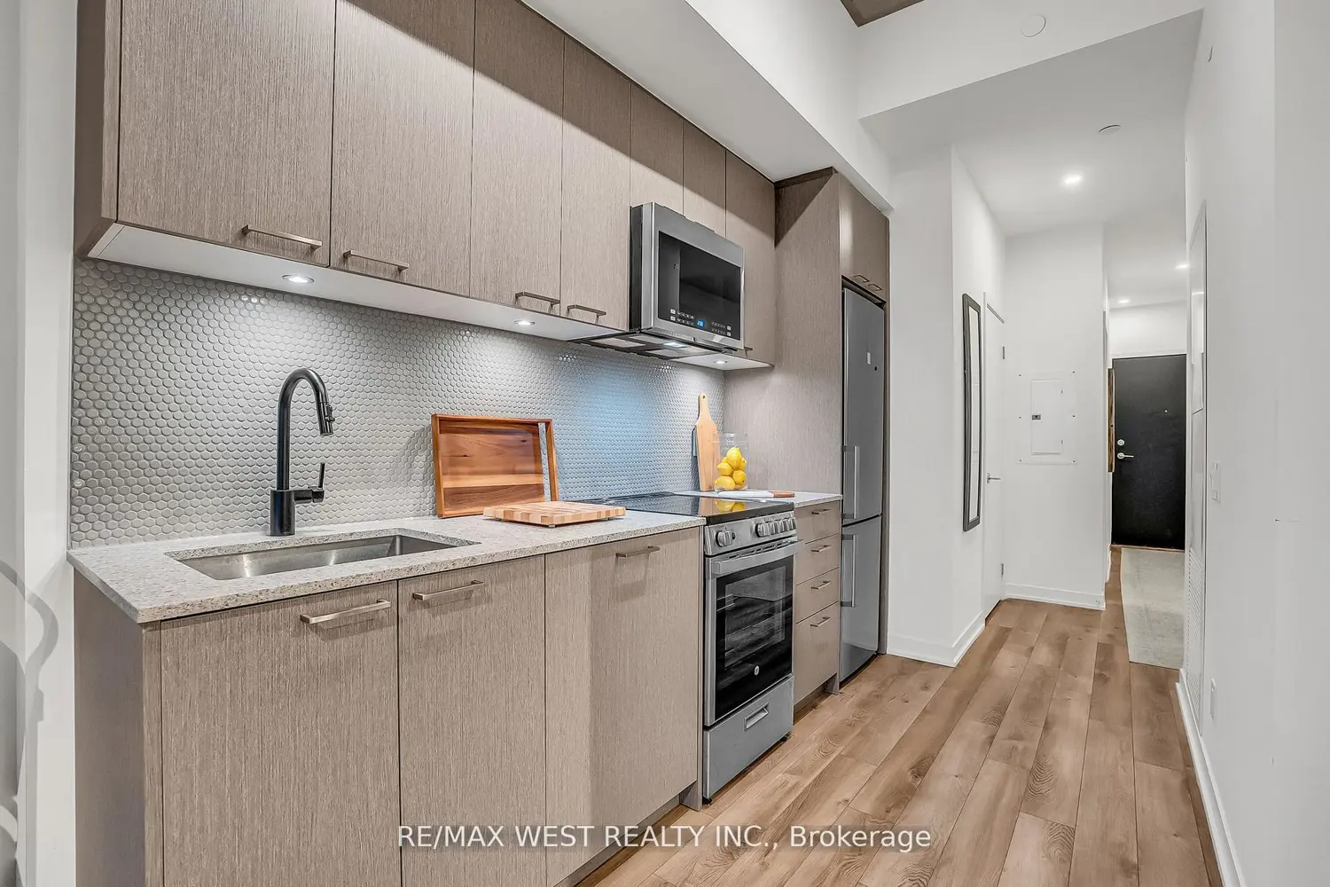 Additional image 9 of 1808 St. Clair Avenue 617