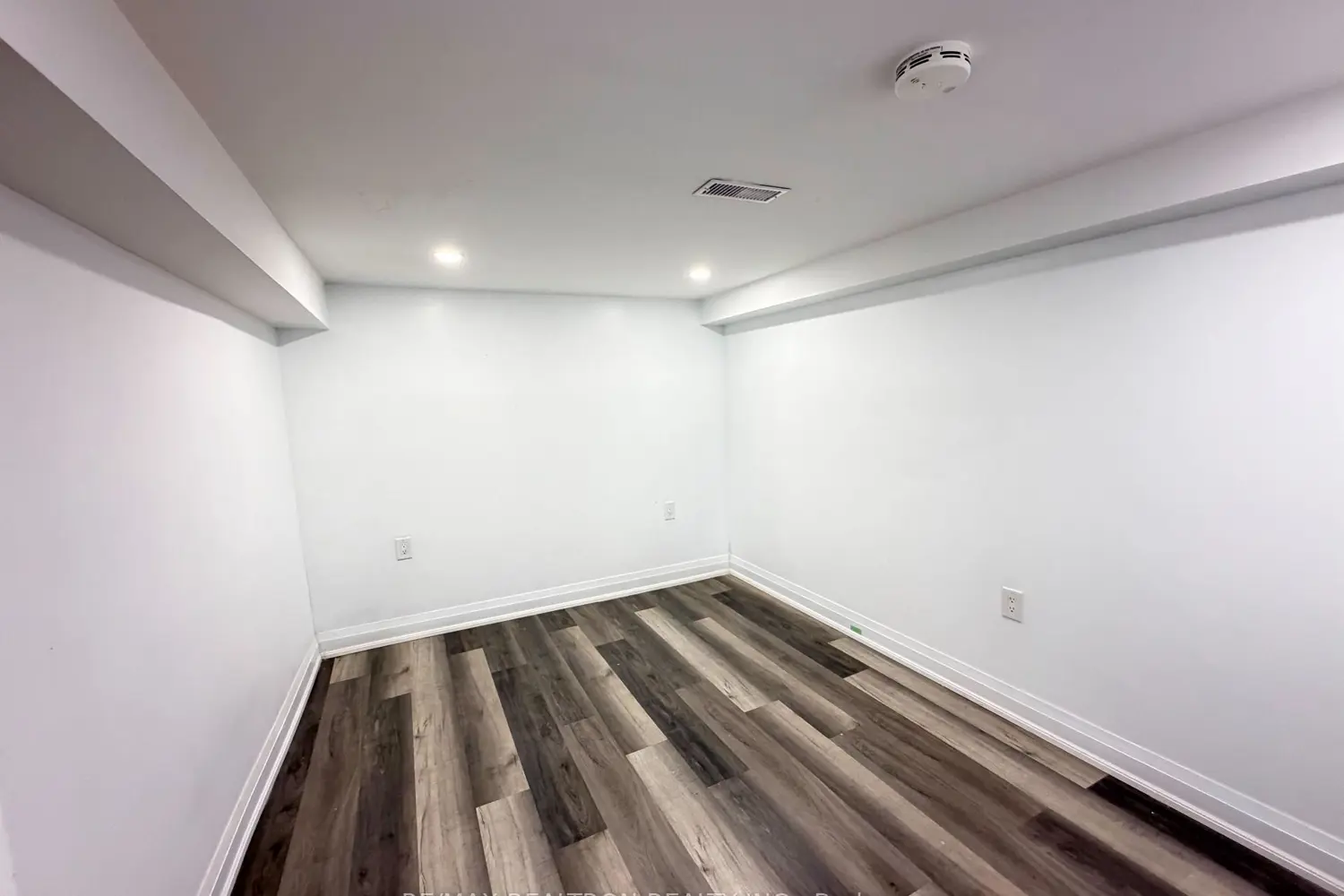 Additional image 18 of 97 Emerald Street