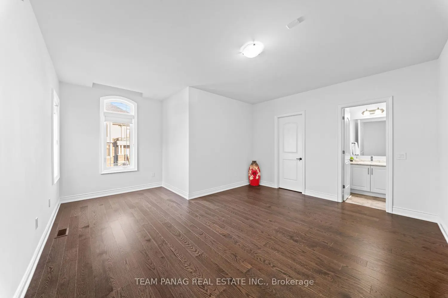 91 Raspberry Ridge Avenue photo 5