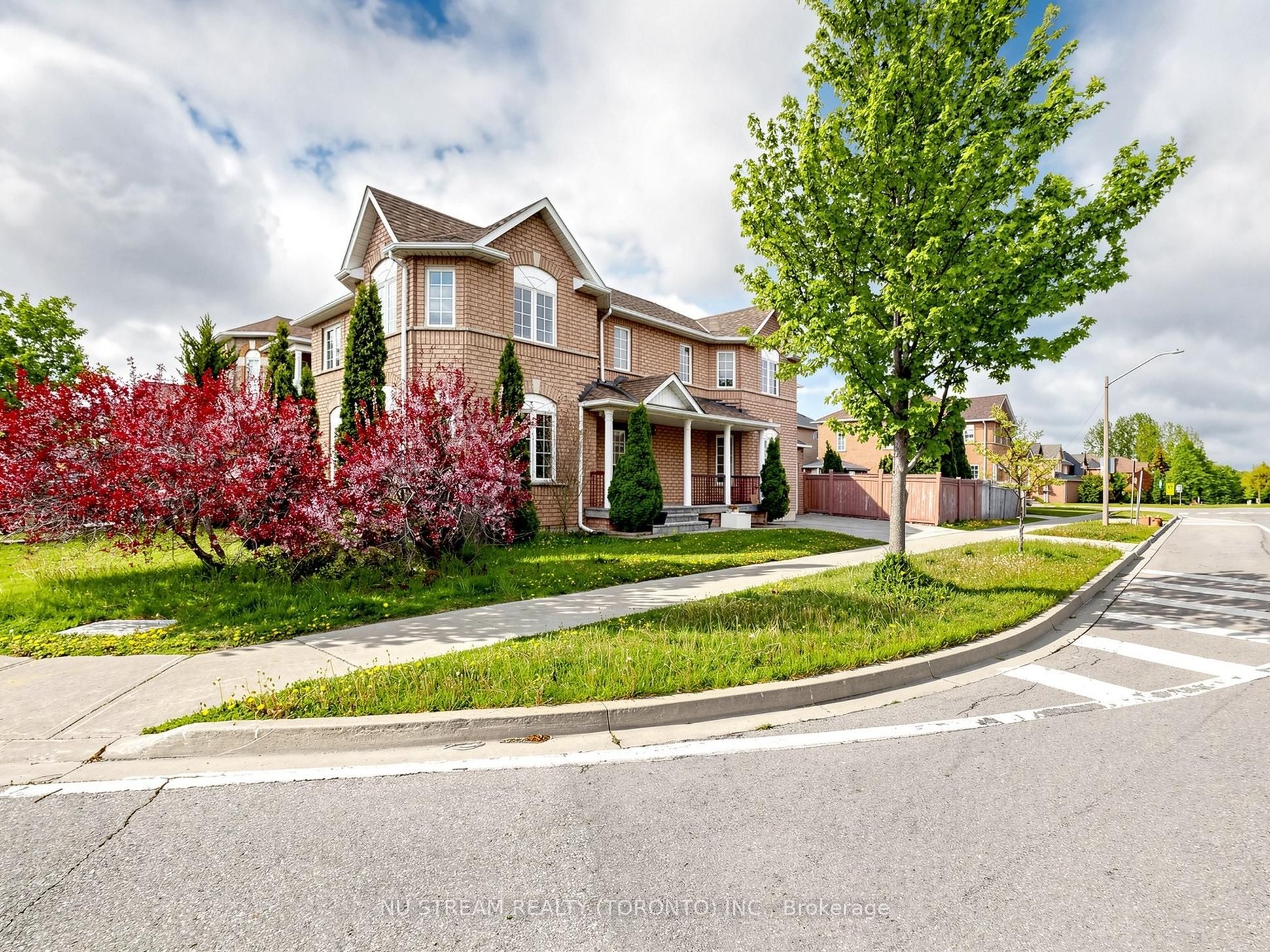 Additional image 3 of 2 Purcell Crescent, Vaughan, ON, L6A 3C4