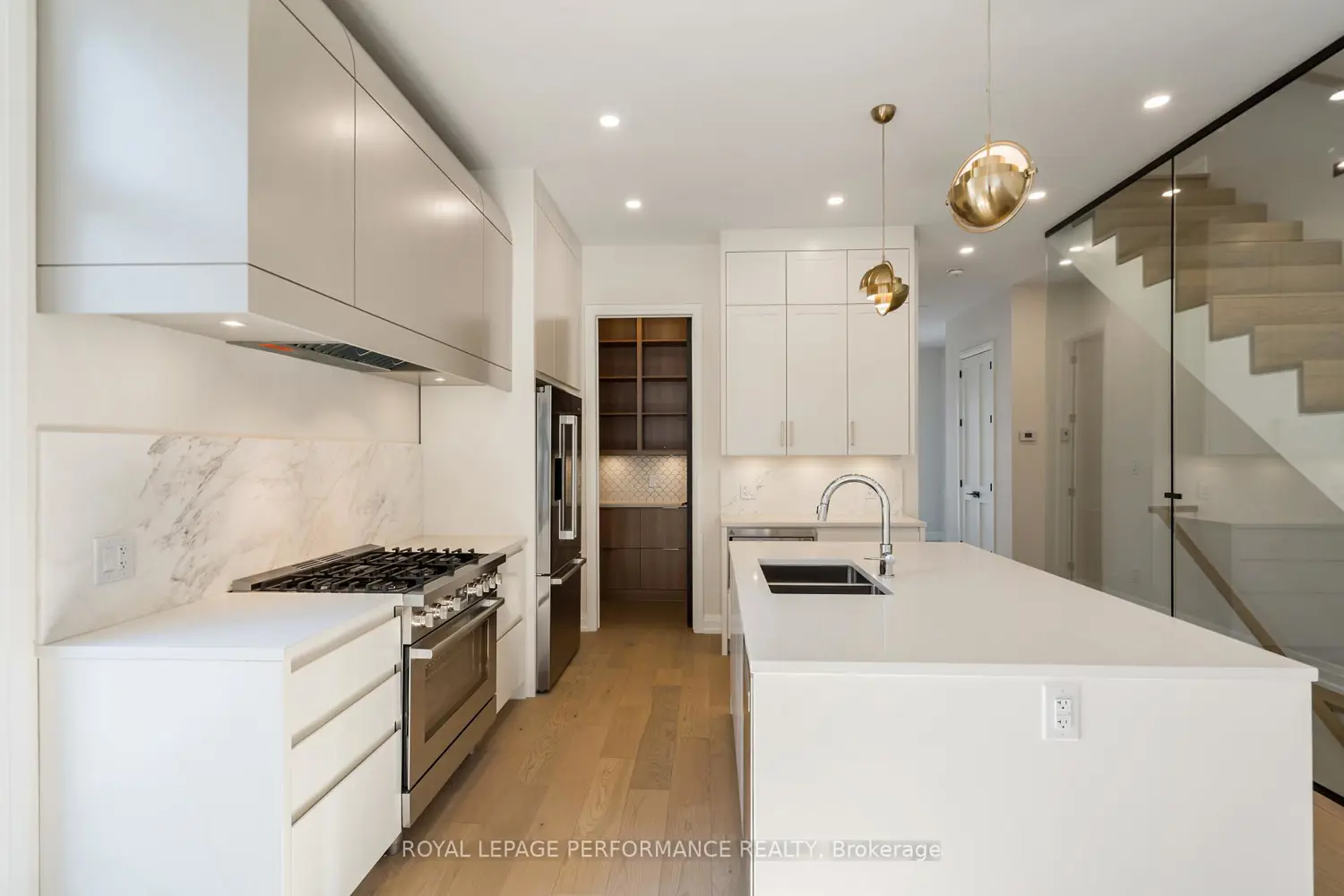 31 Commanda Way photo 3