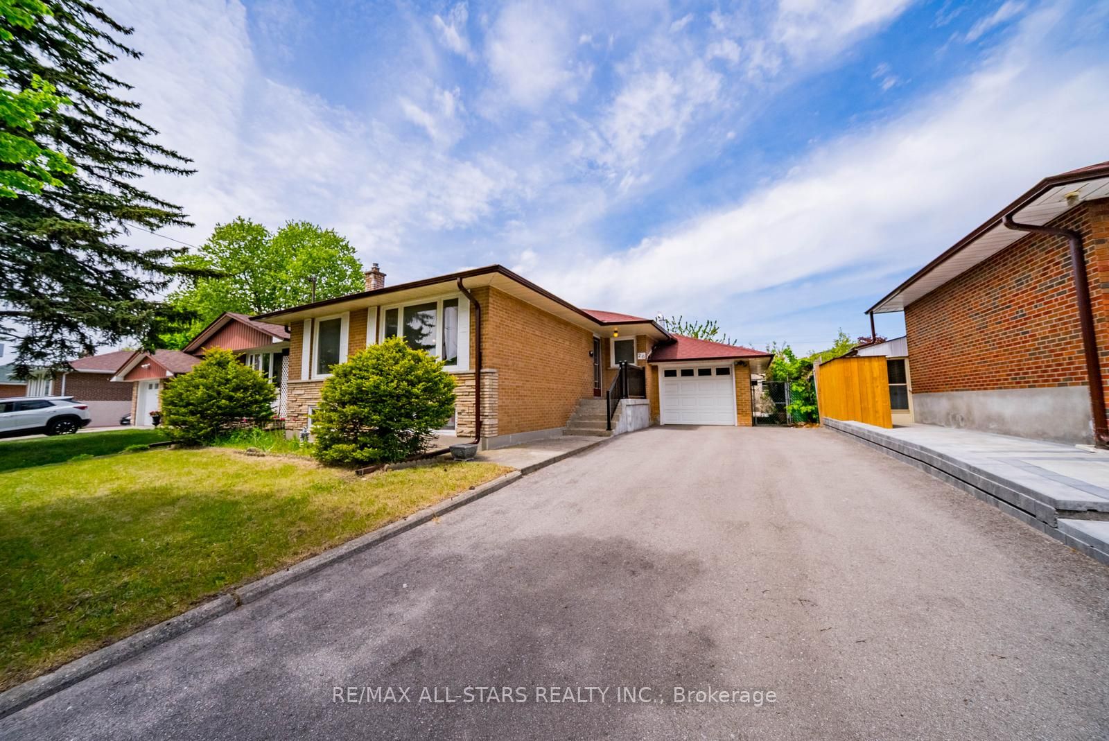 26 Summerglade Drive, Toronto, ON, M1S 1W8