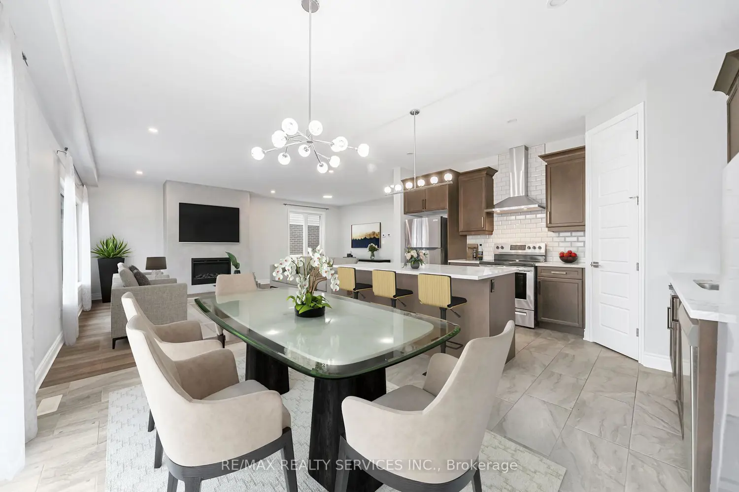 Additional image 7 of 1891 Fountain Grass Drive