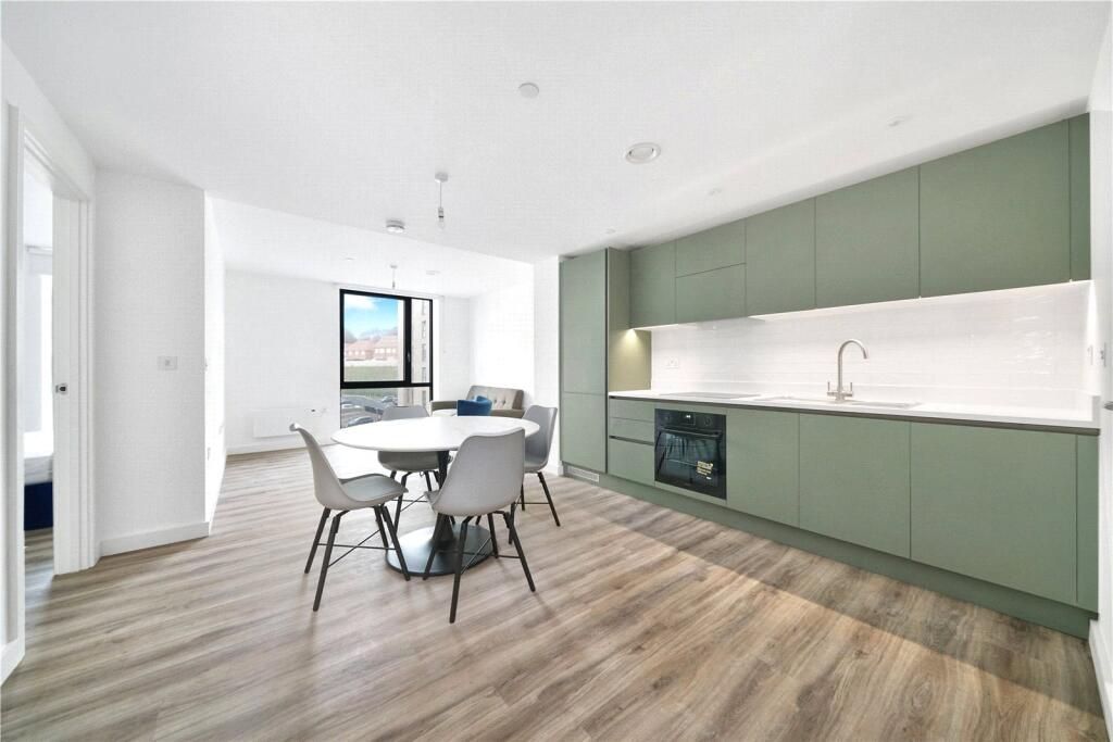 Additional image 2 of 2 bed flat to rentCalibra Court, Kimpton Road, Luton LU2