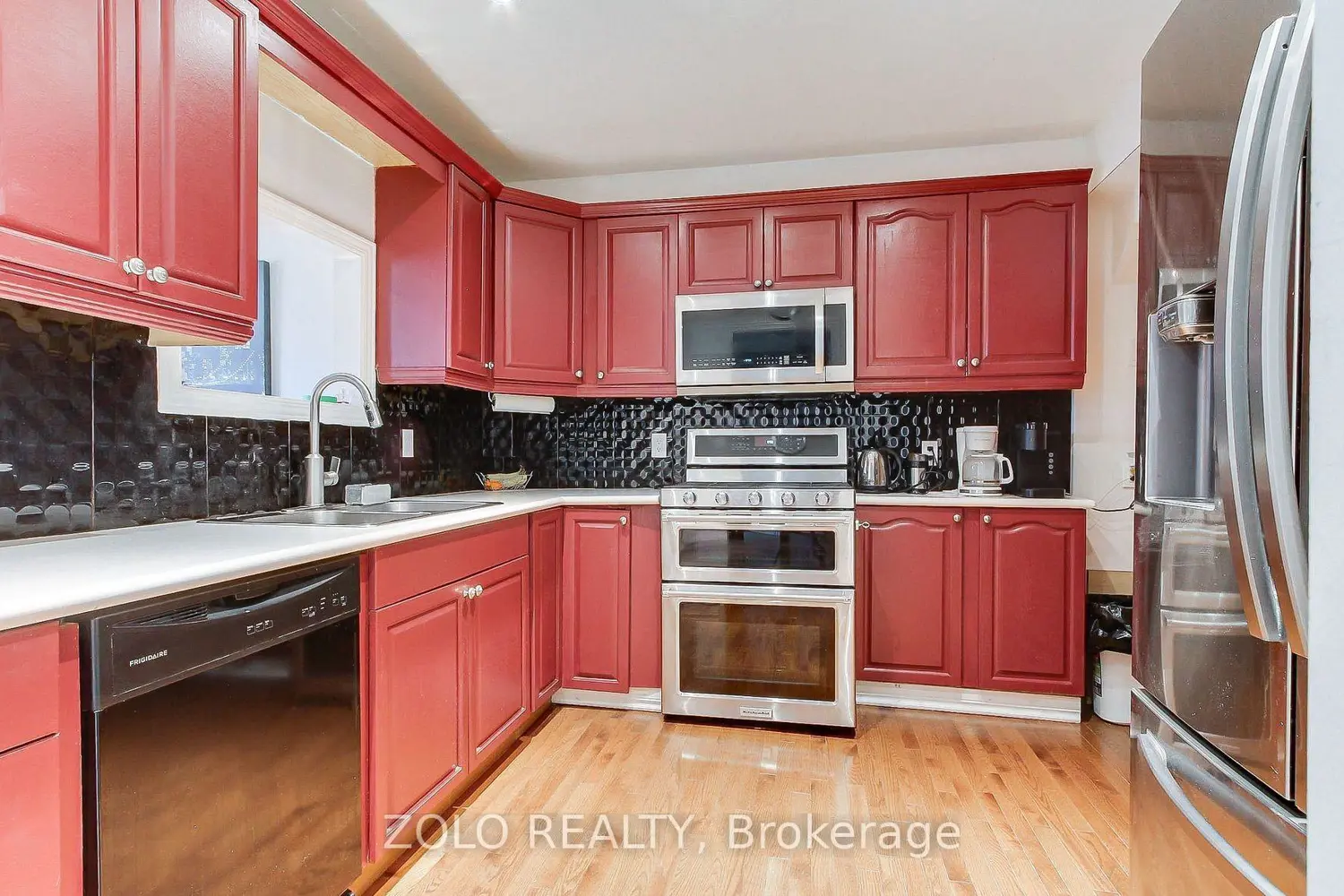 186 Beach Road photo 5