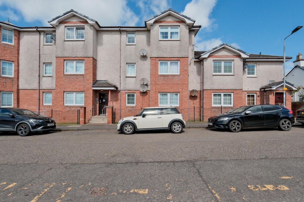 2 bed flat to rent37/3, Market Road, Carluke ML8