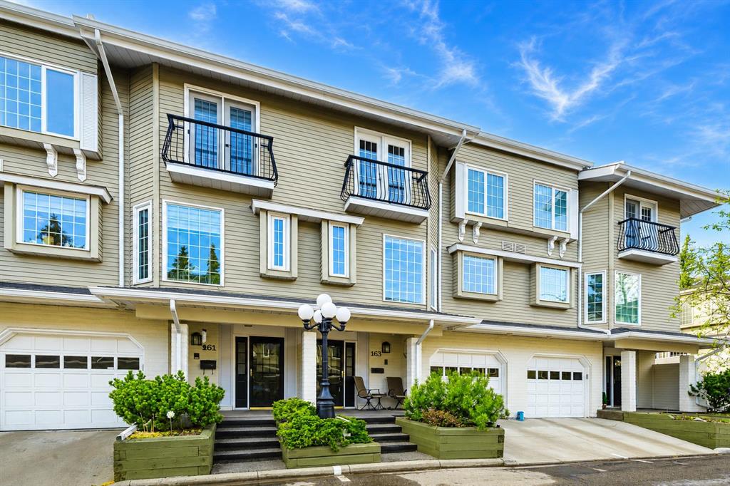 163-3437 42 Street NW, Calgary, AB, T3A 2M7