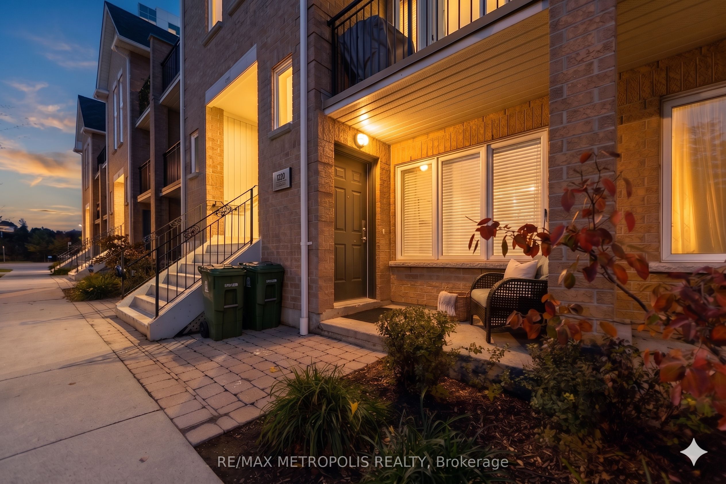 102-128 Aerodrome Crescent, Toronto, ON, M4G 4J2