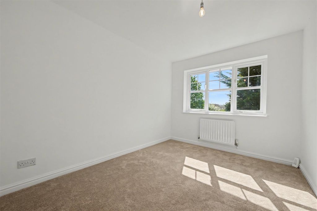 Additional image 7 of 3 bed semi-detached house for saleFielders Way, Shenley WD7