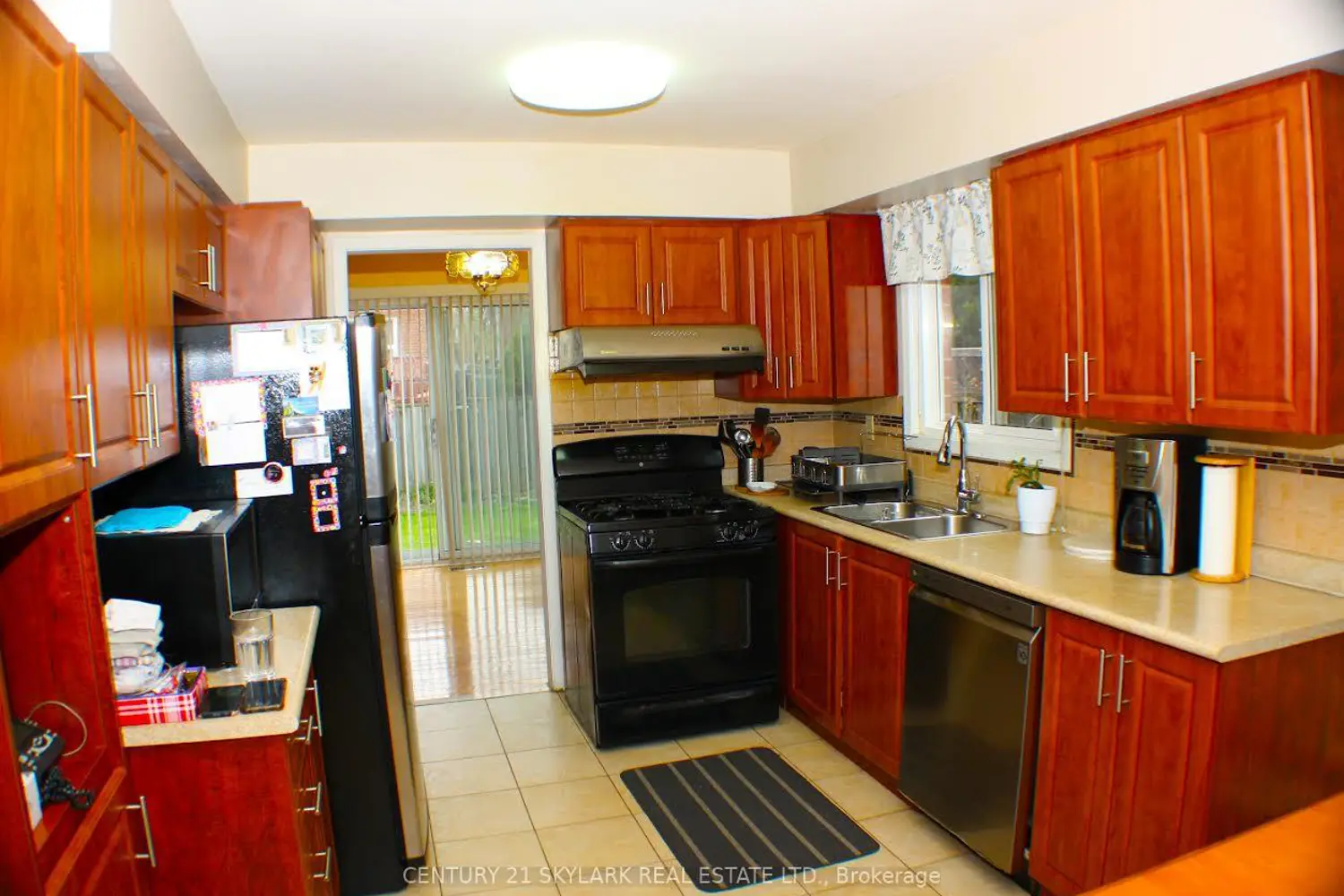 Additional image 6 of 173 Lech Walesa Drive