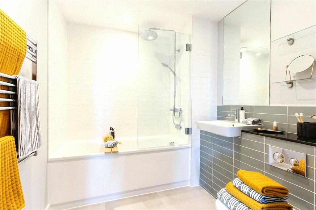 Additional image 9 of 2 bed flat to rentCalibra Court, Kimpton Road, Luton LU2
